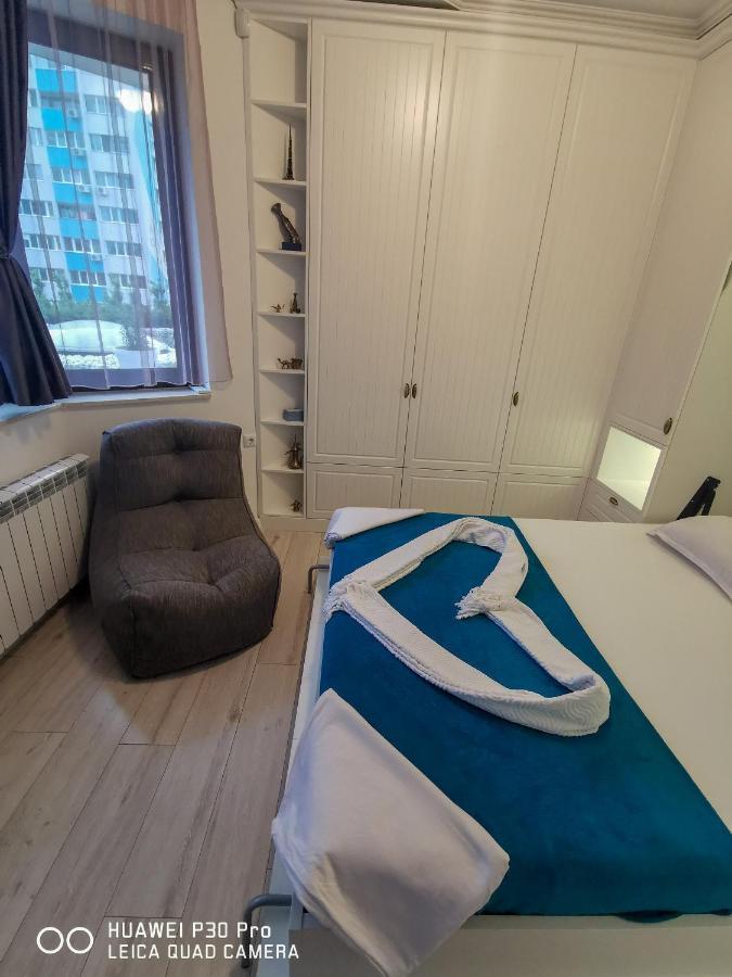 Luxury Alix
